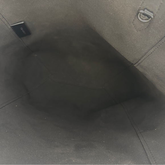 💯 Authentic 2 in 1 Givenchy Stargate Calfskin Tote Shopper with Wristlet - Picture 9 of 10